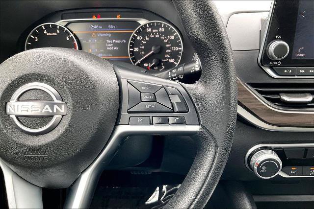Used 2025 Nissan Altima 2.5 SV FWD image 19