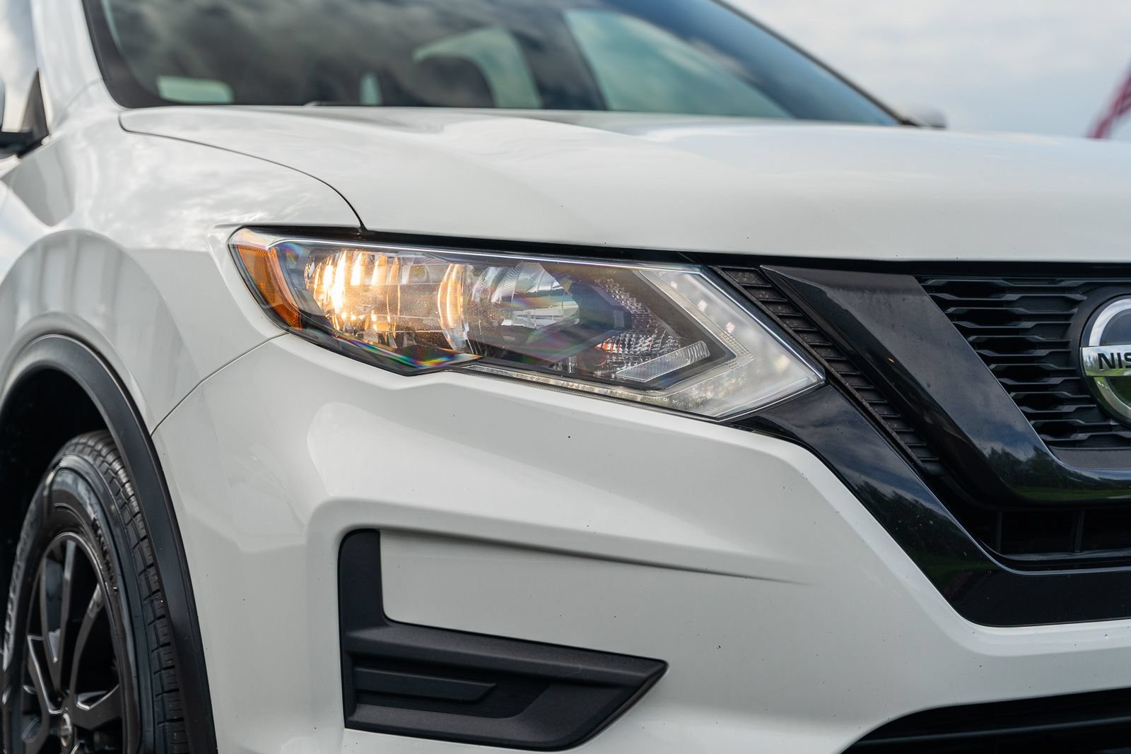 Used 2018 Nissan Rogue SV FWD image 10