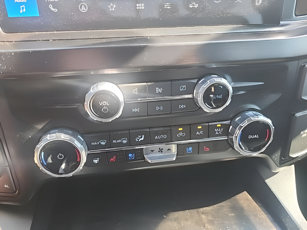 Certified 2023 Ford F250 Lariat w/ Lariat Ultimate Package AWD/4WD image 26