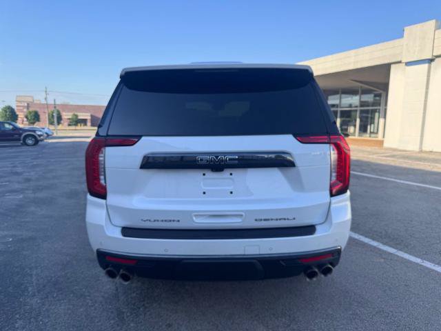 Used 2023 GMC Yukon Denali Ultimate AWD/4WD image 6