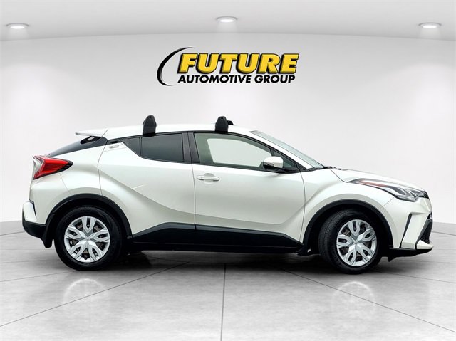 Used 2021 Toyota C-HR LE image 3