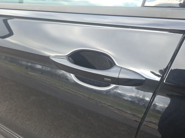 Used 2023 Volkswagen Tiguan SE R-Line AWD/4WD image 22