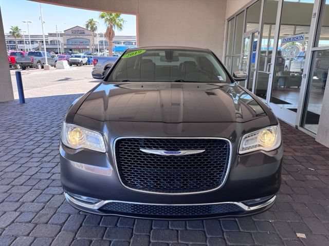 Used 2019 Chrysler 300 Limited RWD image 8