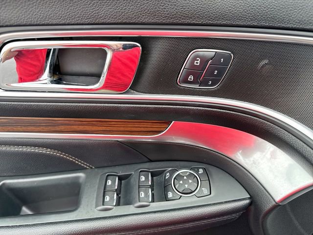 Certified 2017 Ford Explorer Limited FWD image 16