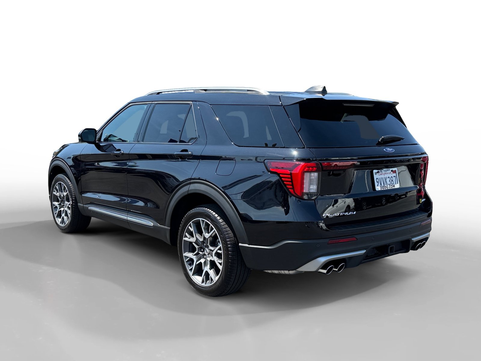 Certified 2025 Ford Explorer Platinum w/ Ultimate Package AWD/4WD image 3