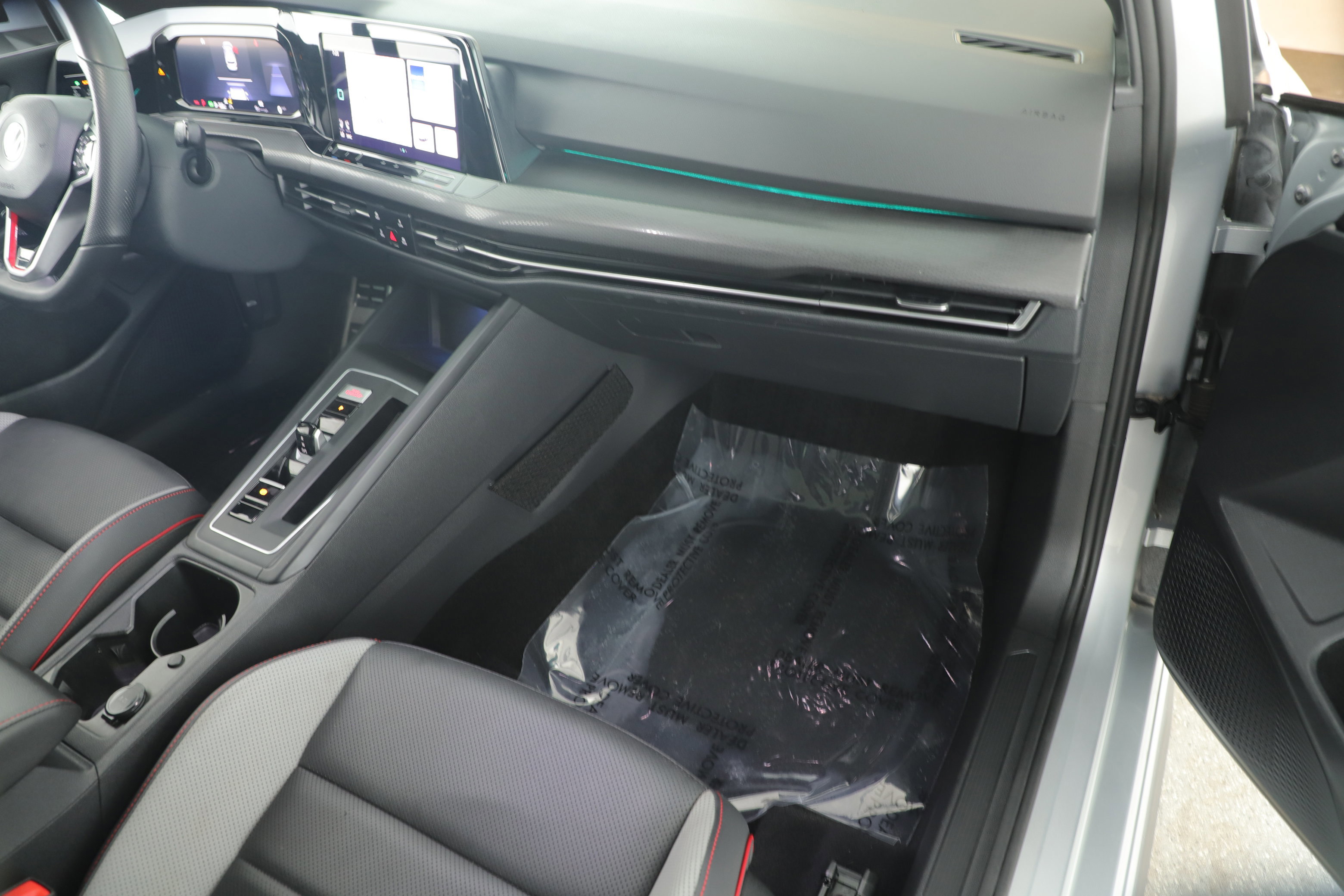 Used 2022 Volkswagen GTI Autobahn image 19