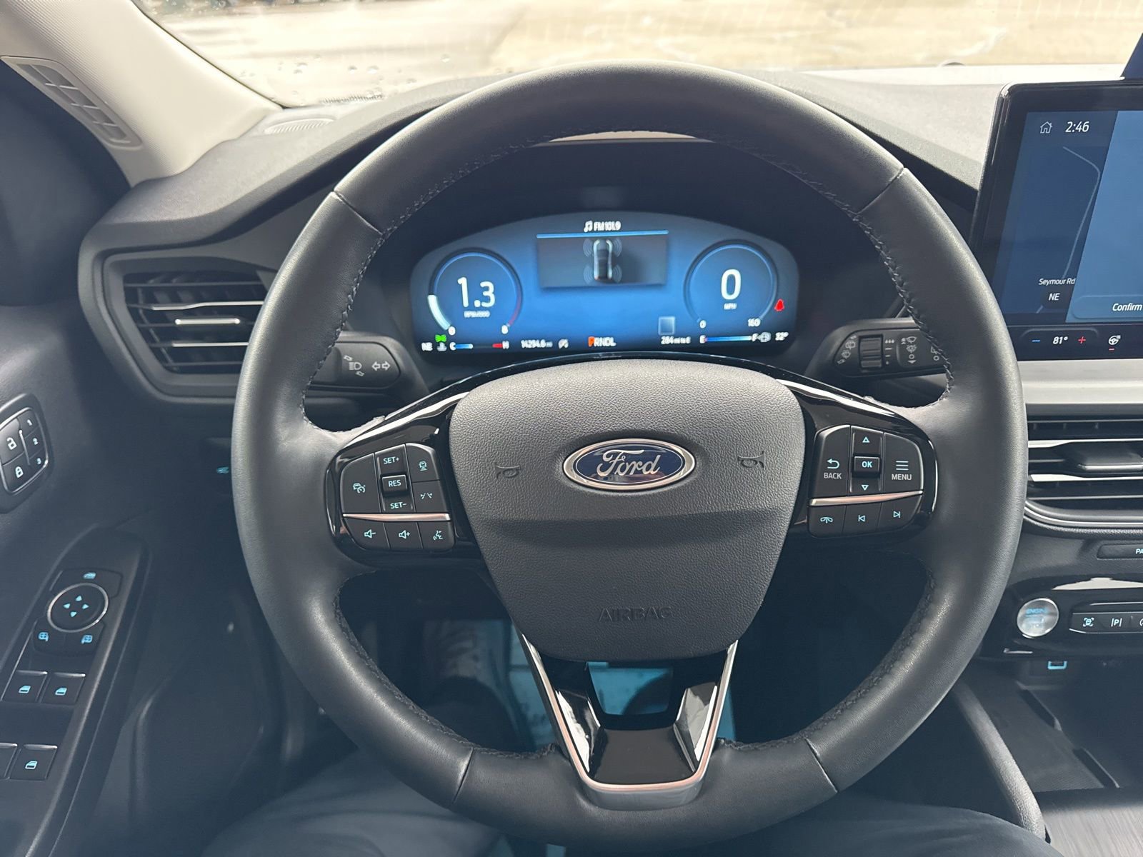 Certified 2023 Ford Escape Platinum image 28