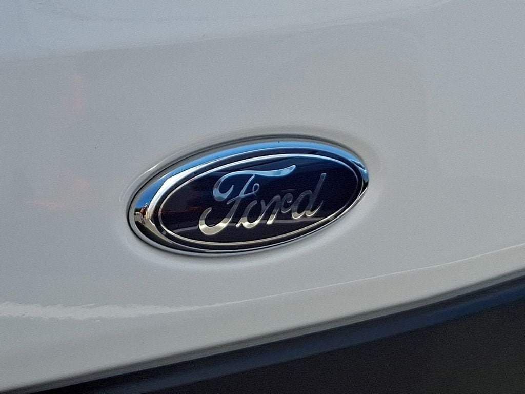 Certified 2025 Ford Transit 250 Low Roof w/ Exterior Upgrade Package RWD image 31