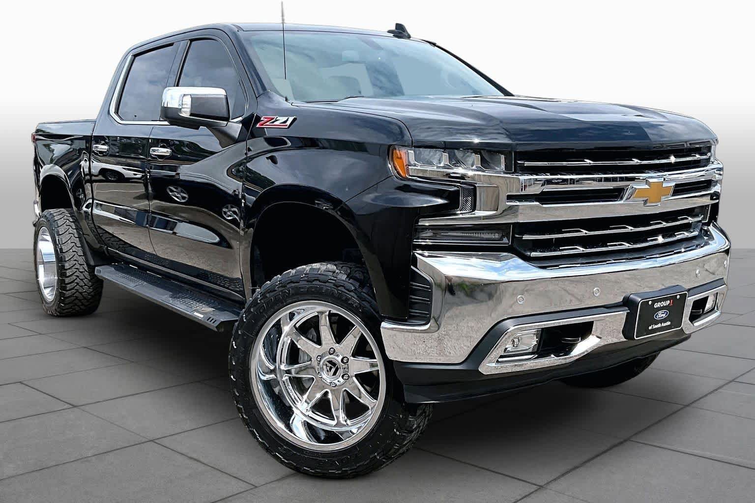 Used 2020 Chevrolet Silverado 1500 LTZ w/ LTZ Plus Package AWD/4WD image 3