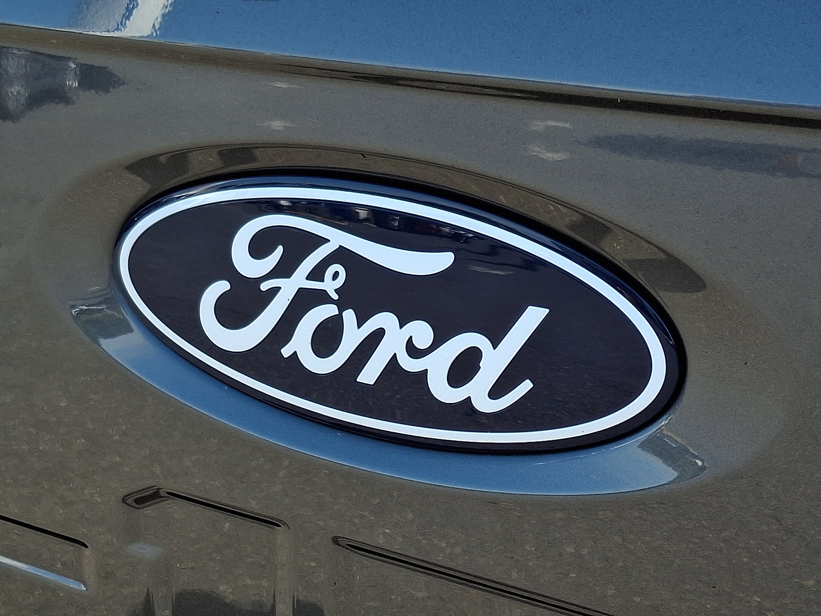 Certified 2024 Ford F150 XLT w/ Equipment Group 302A MID AWD/4WD image 31