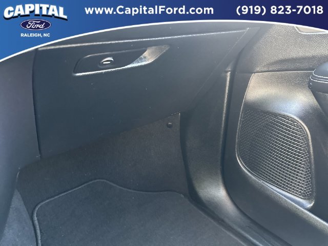 Used 2025 Chrysler Pacifica Select FWD image 26