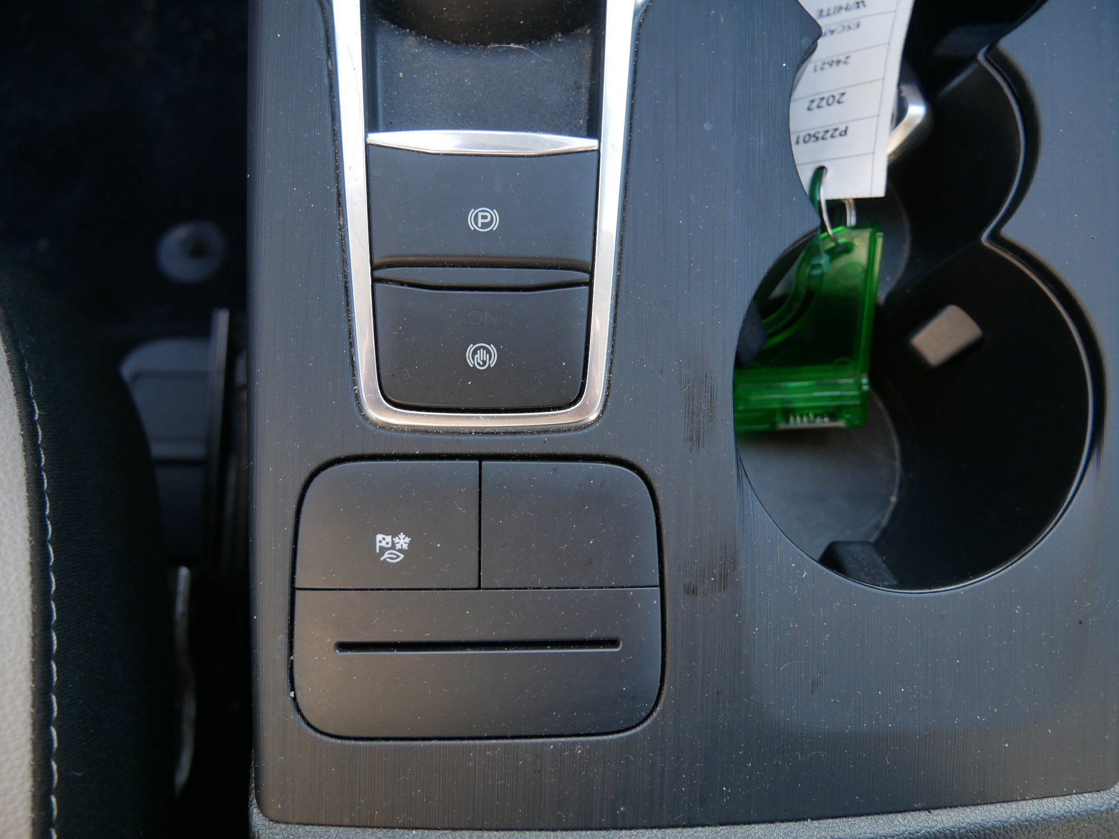 Certified 2022 Ford Escape SEL image 31