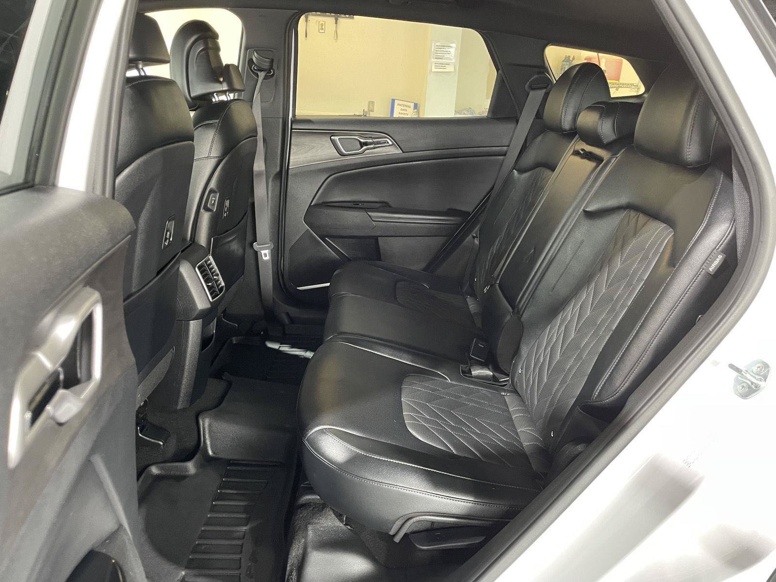 Used 2024 Kia Sportage X-Line w/ X-Line Premium Package AWD/4WD image 29