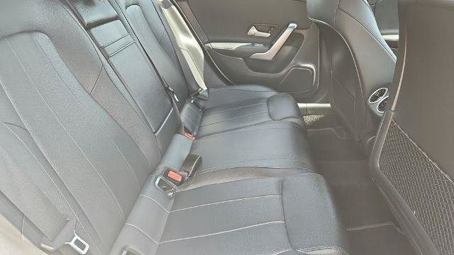 Used 2025 Mercedes-Benz CLA 250 image 33