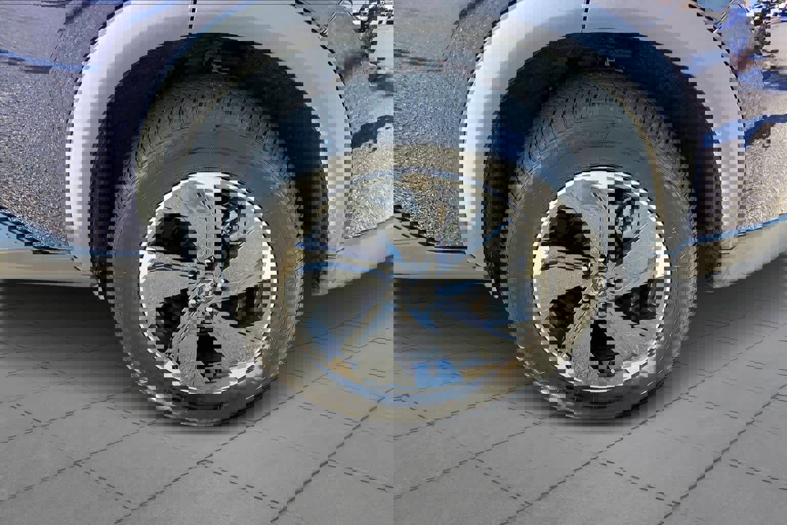 Used 2024 Nissan Rogue SV image 10