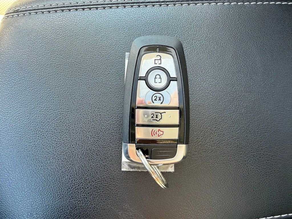 Certified 2024 Ford Edge Titanium w/ Titanium Elite Package image 28