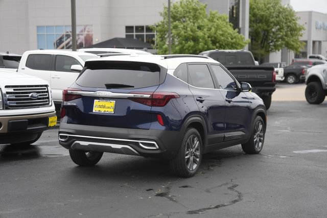 Used 2023 Kia Seltos S w/ Navigation Package image 4