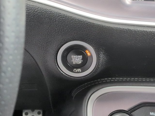 Used 2019 Dodge Challenger R/T RWD image 28