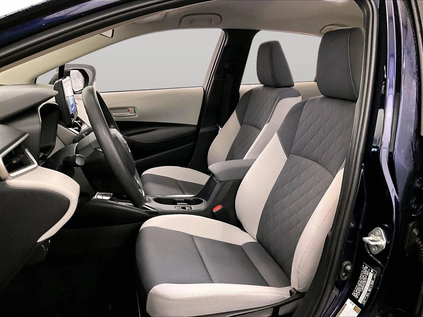 Used 2024 Toyota Corolla LE FWD image 24