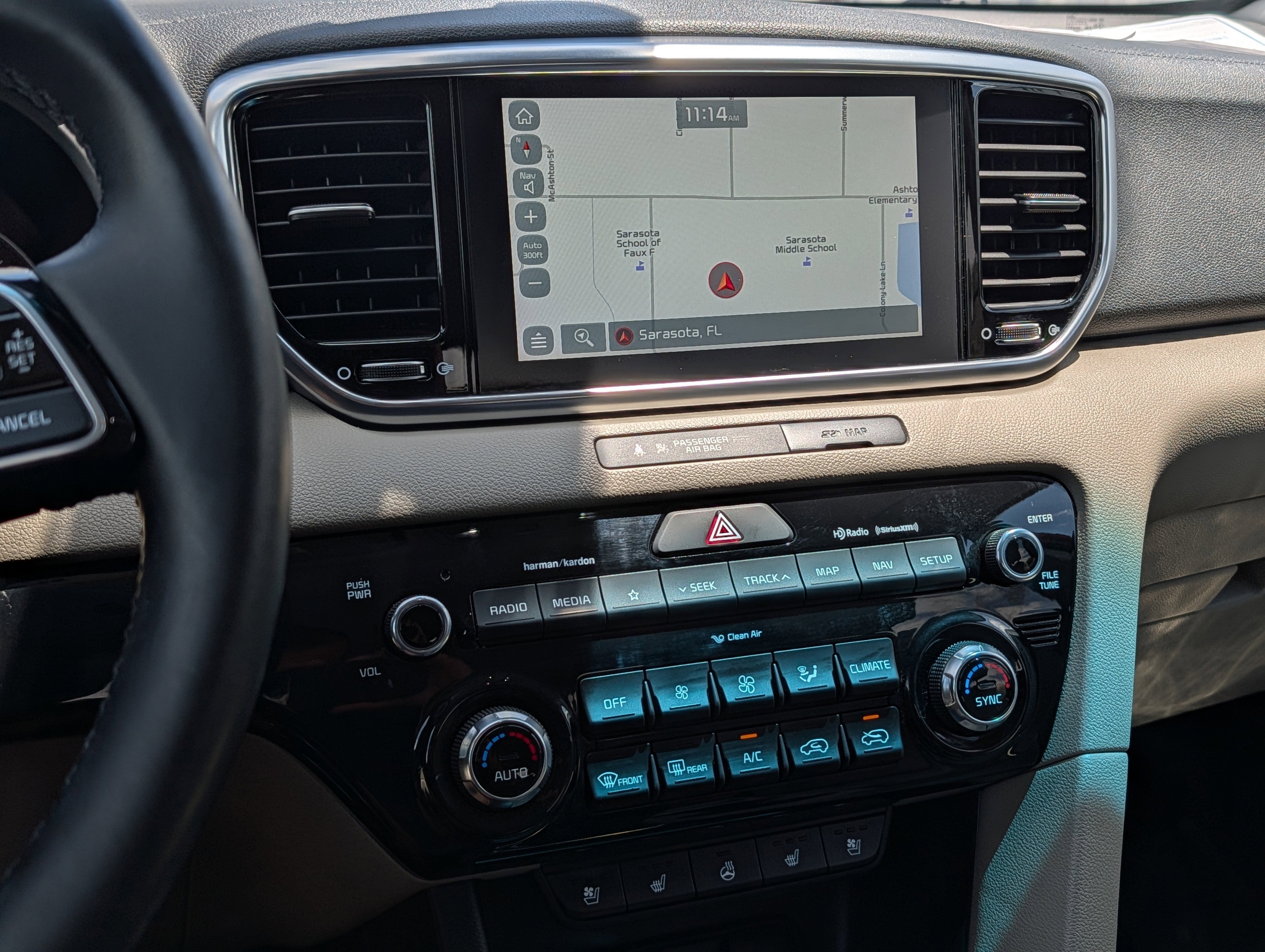 Used 2022 Kia Sportage EX w/ EX Technology Package FWD image 30
