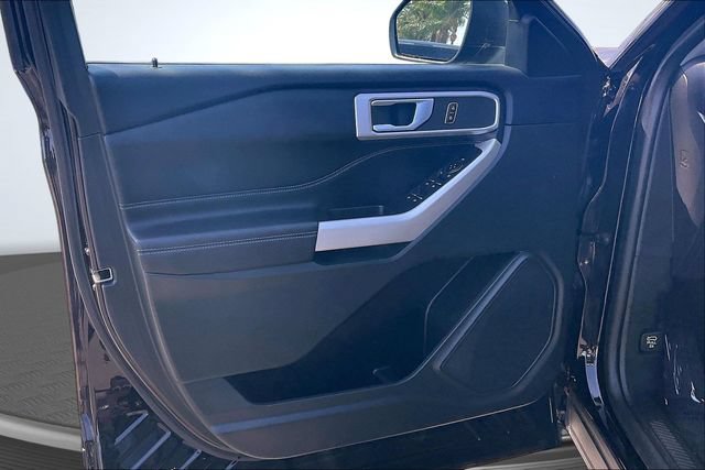 Certified 2024 Ford Explorer XLT w/ Equipment Group 202A RWD image 21