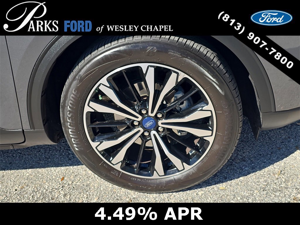 Certified 2022 Ford Escape SE w/ SE Sport Appearance Package image 30