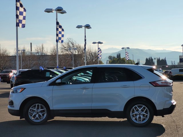 Certified 2023 Ford Edge SEL image 2