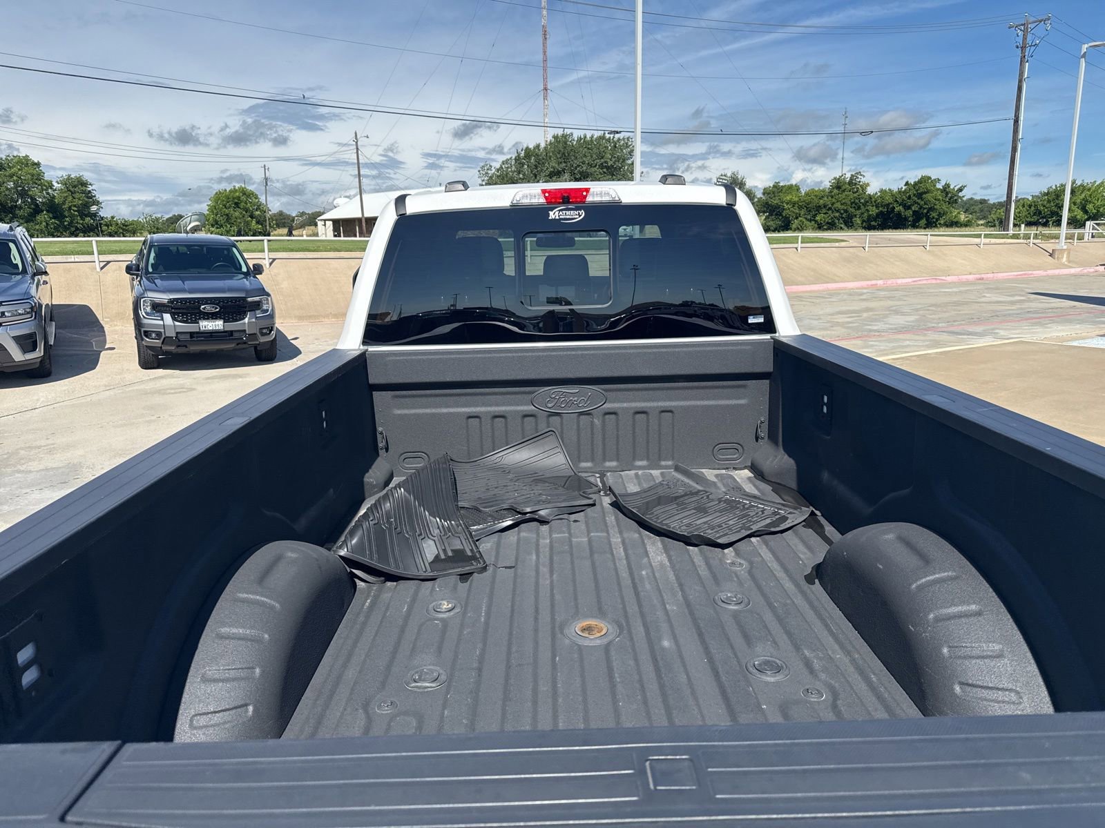 Certified 2025 Ford F450 Platinum w/ FX4 Off-Road Package AWD/4WD image 7