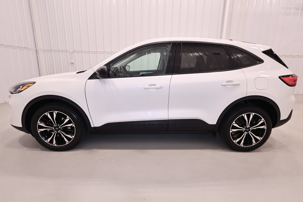 Certified 2022 Ford Escape SE w/ SE Sport Appearance Package AWD/4WD image 7