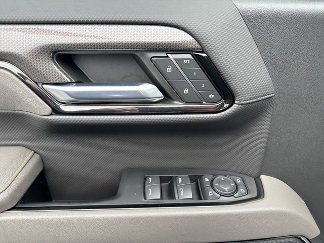 Used 2022 Chevrolet Silverado 1500 ZR2 w/ Technology Package image 16