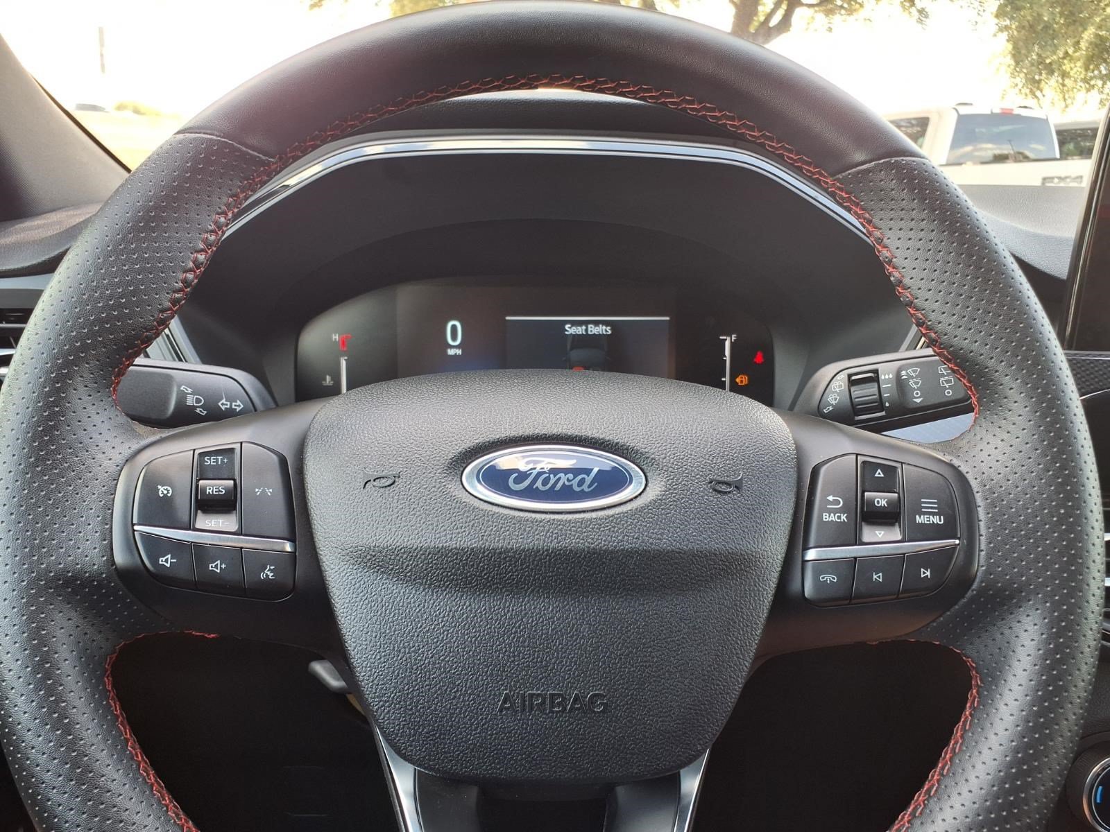 Certified 2025 Ford Escape ST-Line FWD image 27