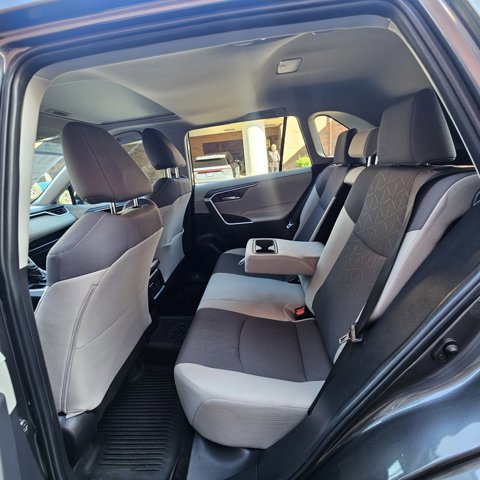 Used 2024 Toyota RAV4 XLE w/ Convenience Package image 14