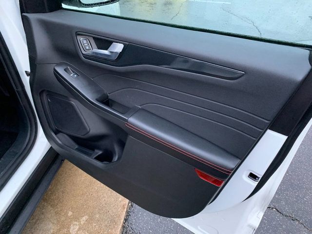 Certified 2023 Ford Escape ST-Line w/ Tech Pack #1 image 14