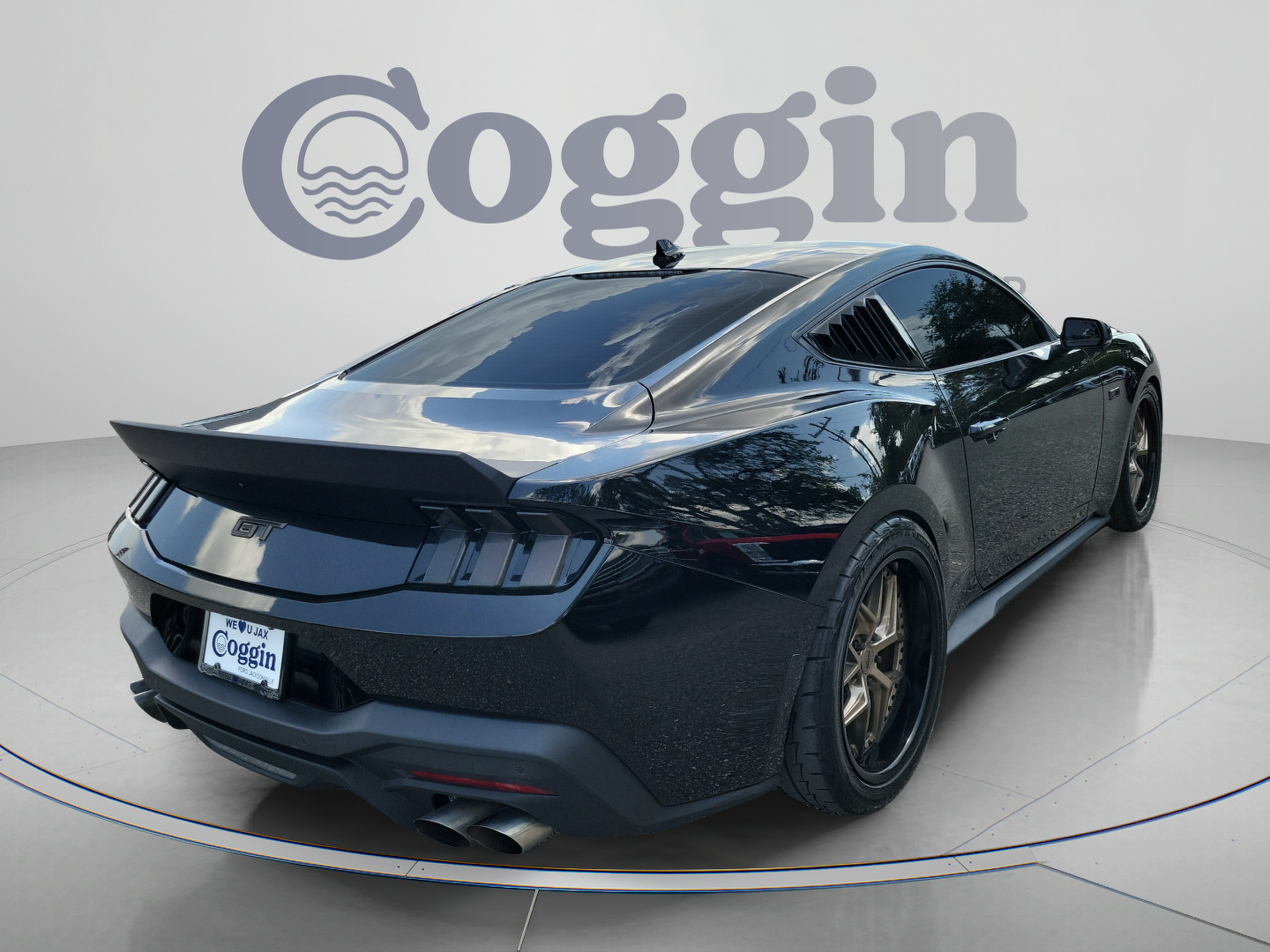 Certified 2024 Ford Mustang GT Premium RWD image 3