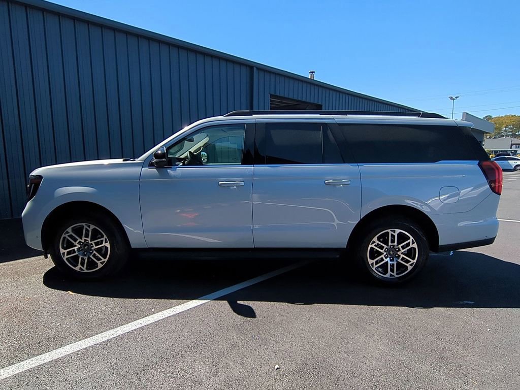 Certified 2025 Ford Expedition Max Active image 3