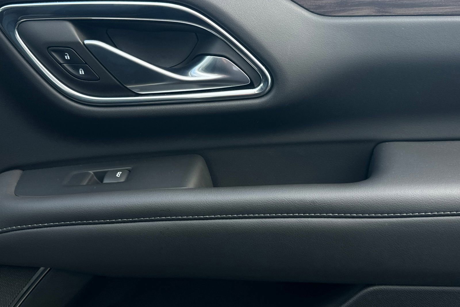 Used 2022 Chevrolet Tahoe LT w/ Luxury Package image 19