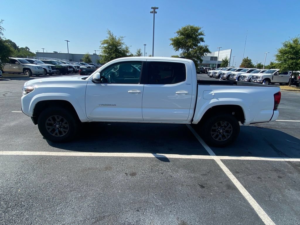 Used 2023 Toyota Tacoma SR5 w/ Technology Package AWD/4WD image 4