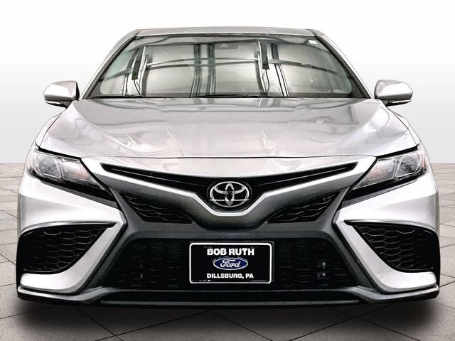 Used 2023 Toyota Camry SE FWD image 3