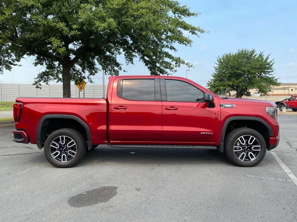 Used 2025 GMC Sierra 1500 AT4 w/ AT4 Premium Package AWD/4WD image 8