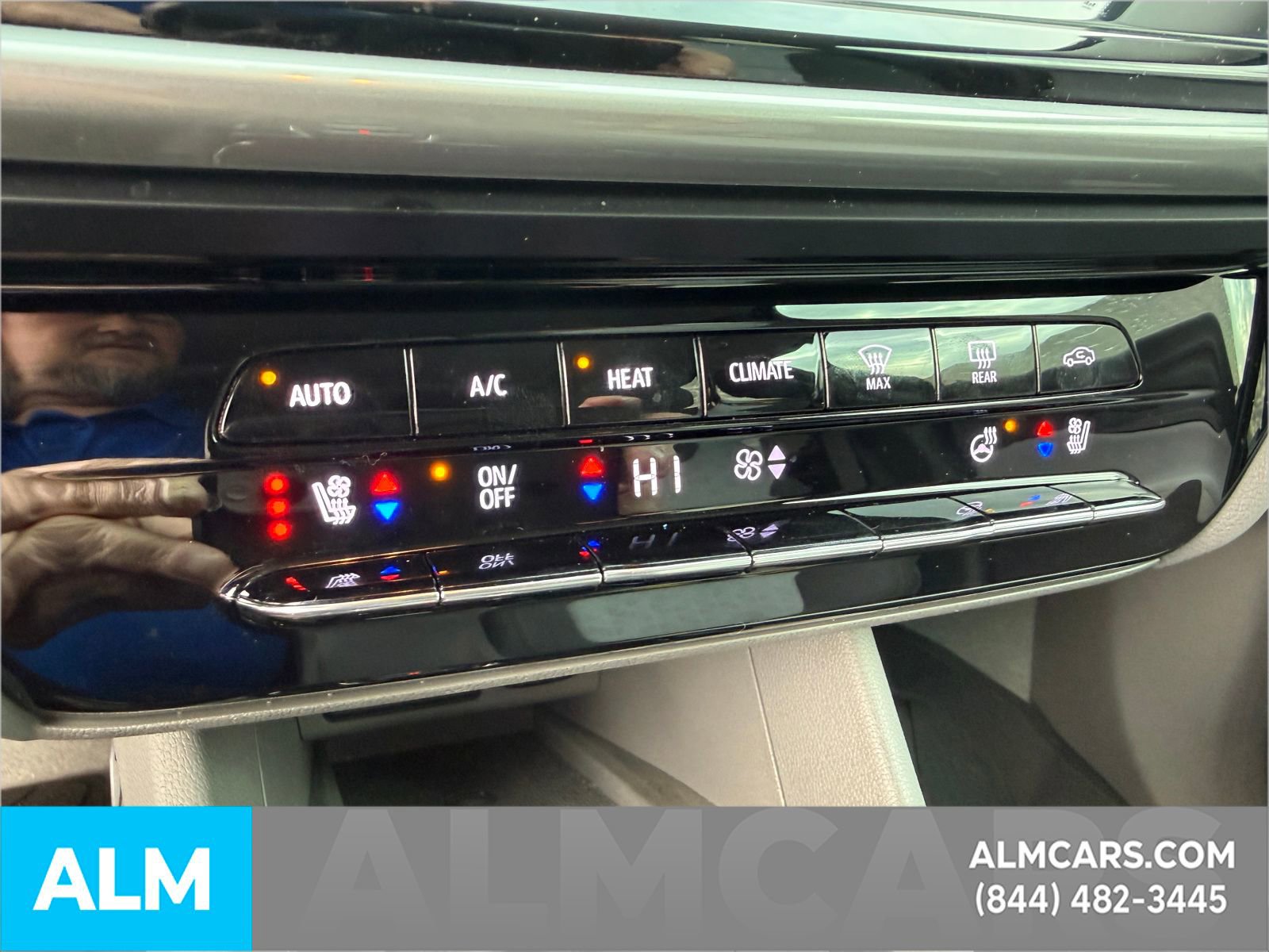 Used 2022 Chevrolet Bolt EUV Premier w/ Launch Edition image 17