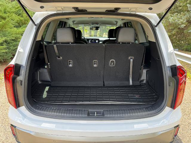 Used 2024 Kia Telluride S FWD image 7