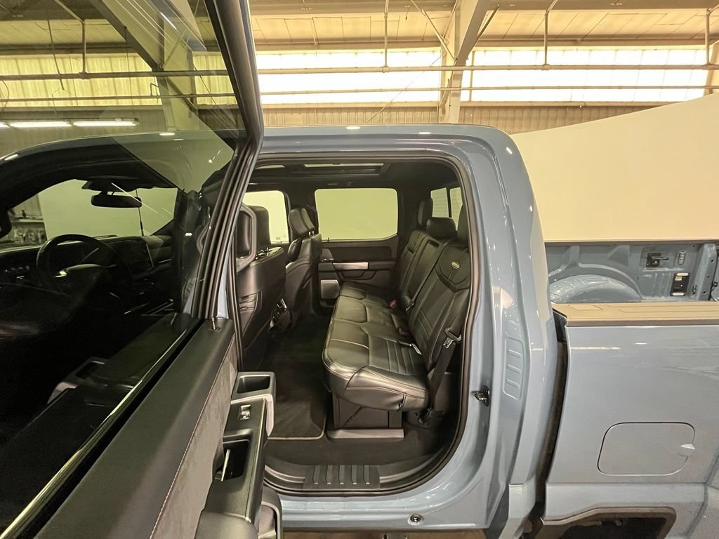 Certified 2023 Ford F450 Platinum w/ FX4 Off-Road Package AWD/4WD image 17