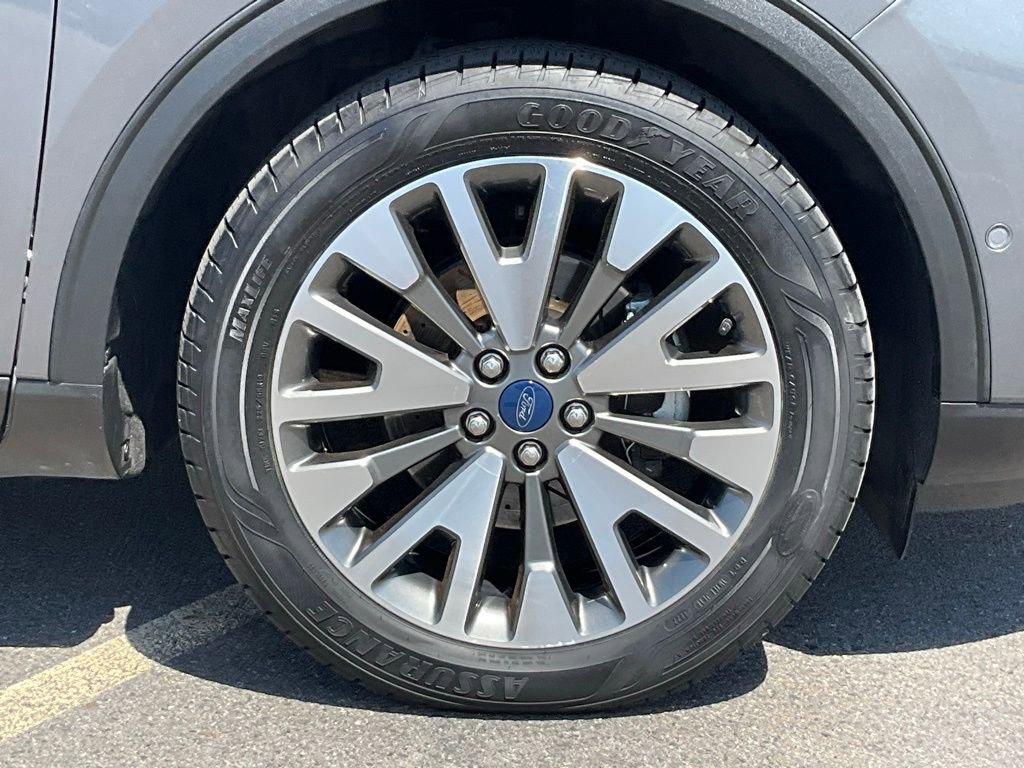 Certified 2021 Ford Escape Titanium w/ Class II Trailer Tow Package image 27