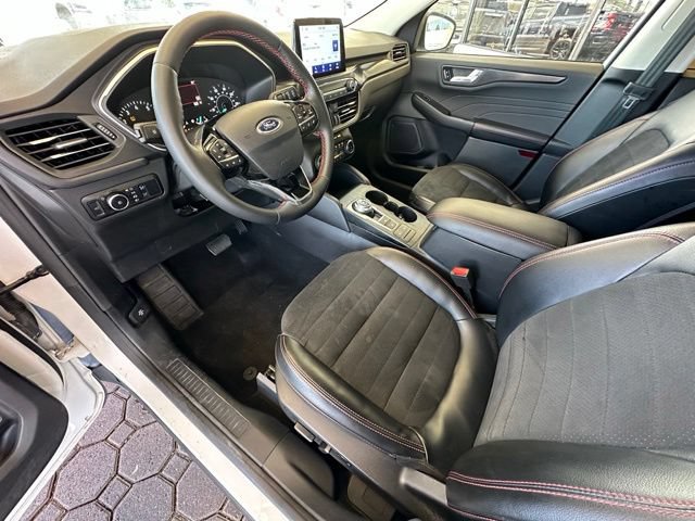 Certified 2022 Ford Escape SEL w/ SEL Stealth AWD Package image 18