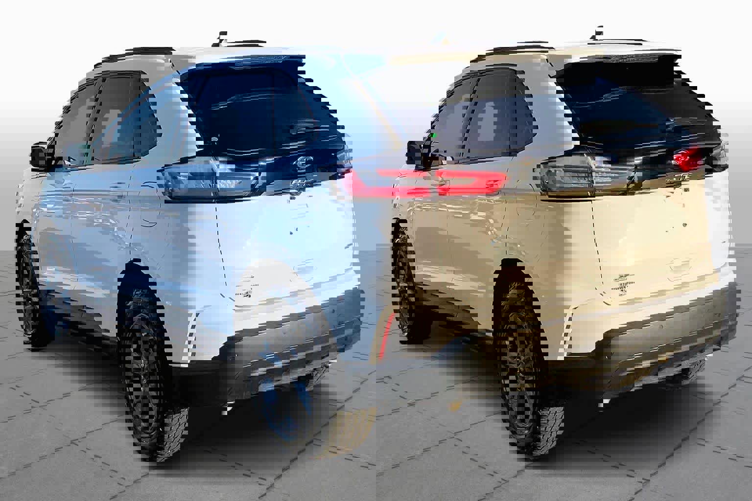 Certified 2024 Ford Edge SEL w/ Sport Appearance Package image 4