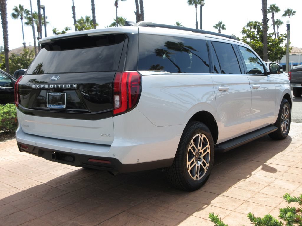 Certified 2025 Ford Expedition Max Active AWD/4WD image 4