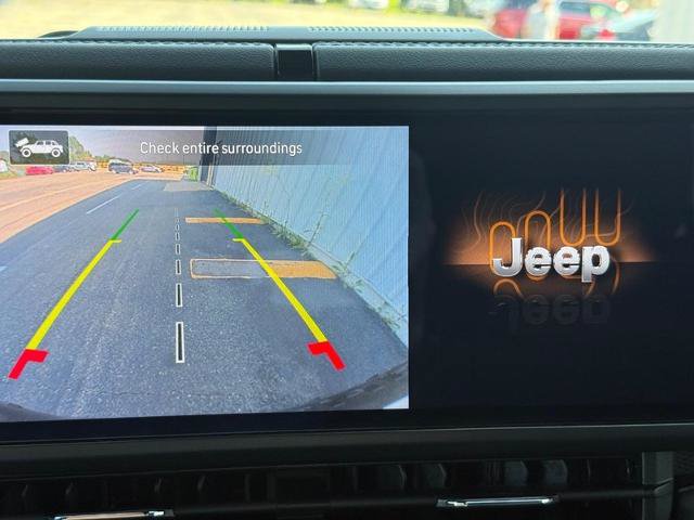 Used 2024 Jeep Wrangler Unlimited Rubicon w/ Capability Package AWD/4WD image 18