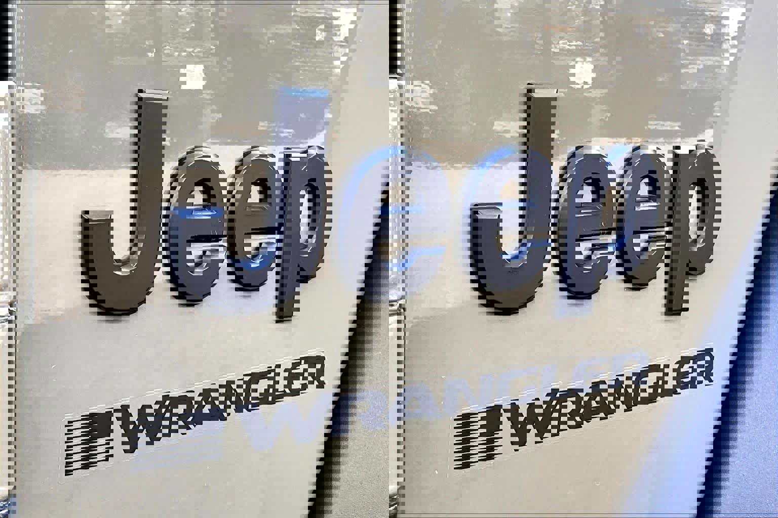 Used 2025 Jeep Wrangler Willys image 34