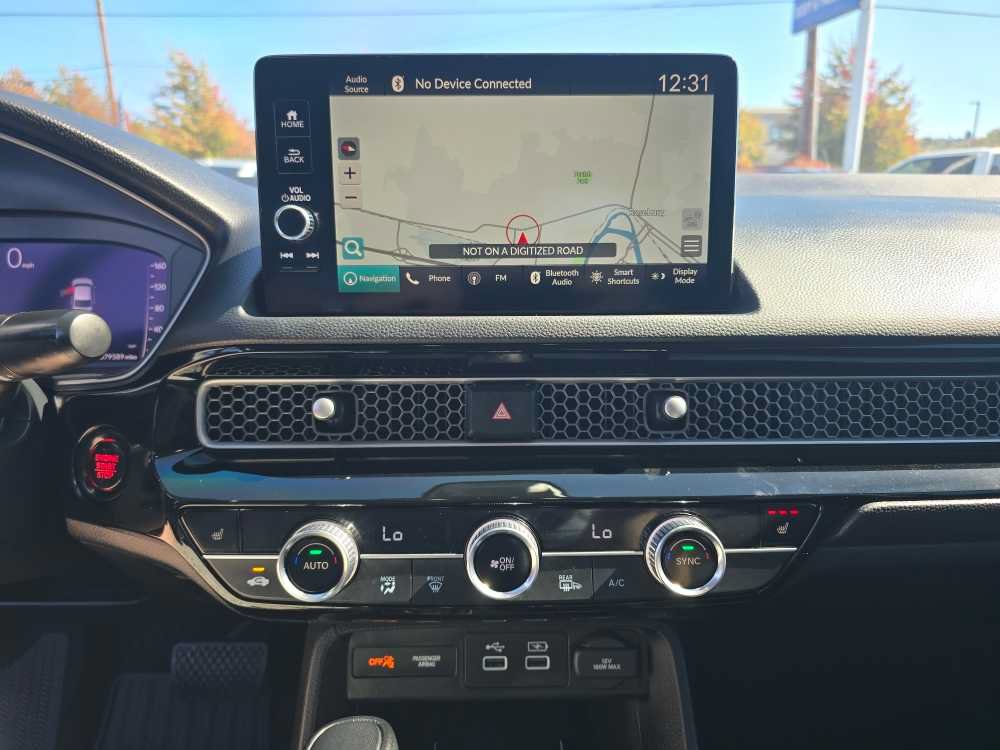 Used 2022 Honda Civic Touring image 12