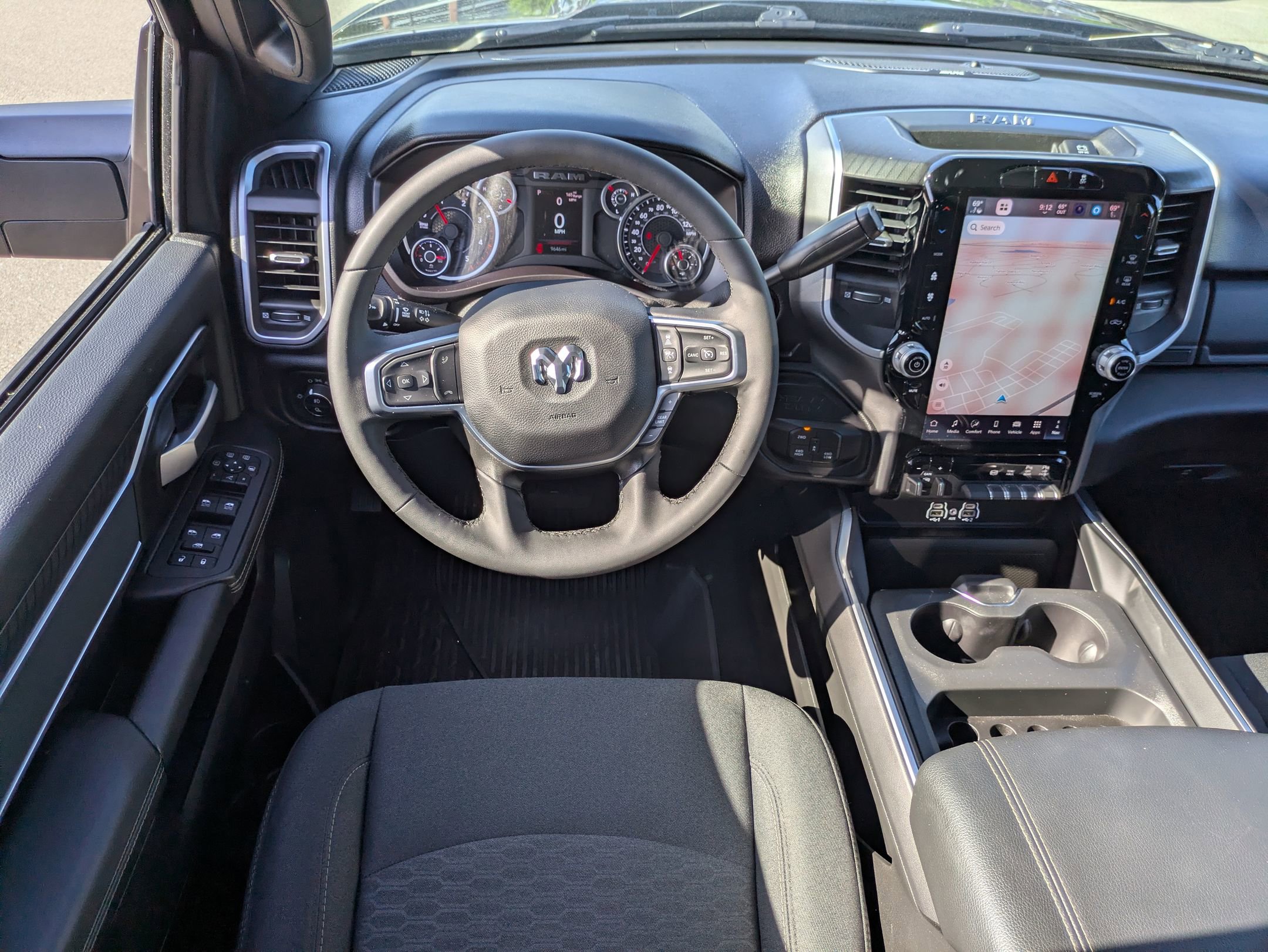 Used 2025 RAM 2500 Big Horn AWD/4WD image 31